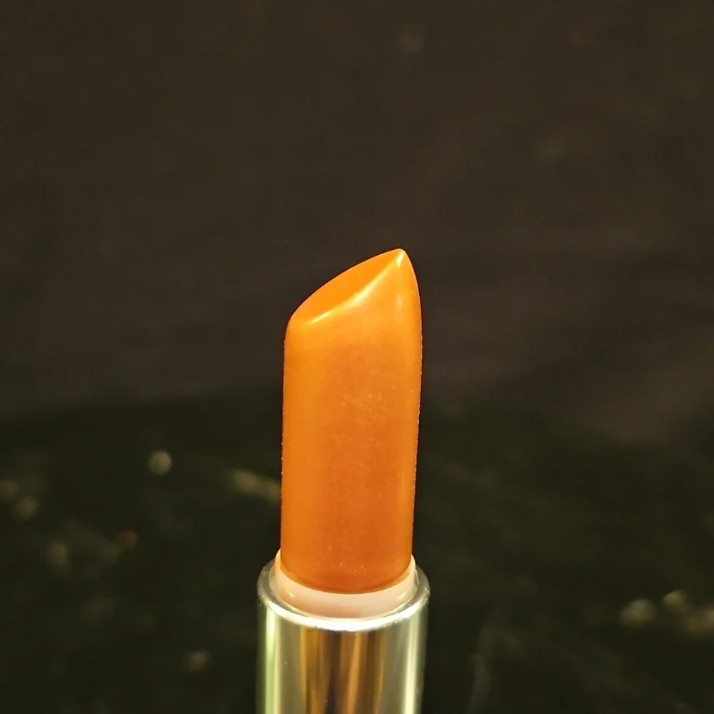 NEW Clinique Different Lipstick Think‎ Bronze Long Lasting- Green Tube-Full Size